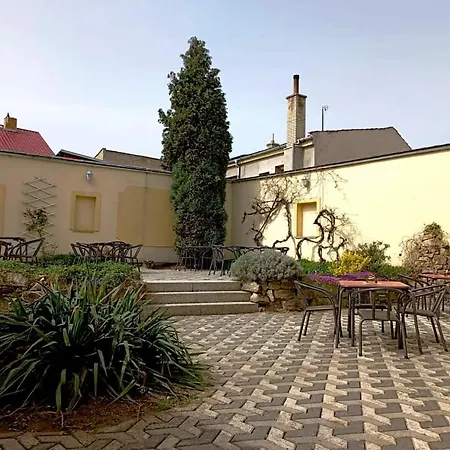 Alster فندق Jevíčko