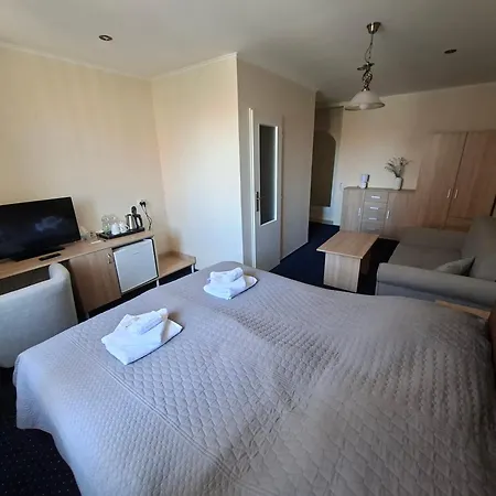 Alster Hotel 3*