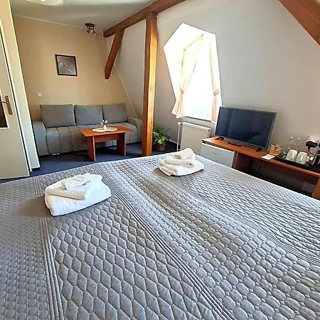 Hotell Alster 3*