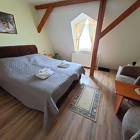 Hotel Alster 3*